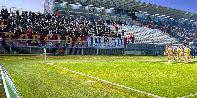 Torcida postrojila igrače Hajduka nakon novog neuspjeha u nizu 