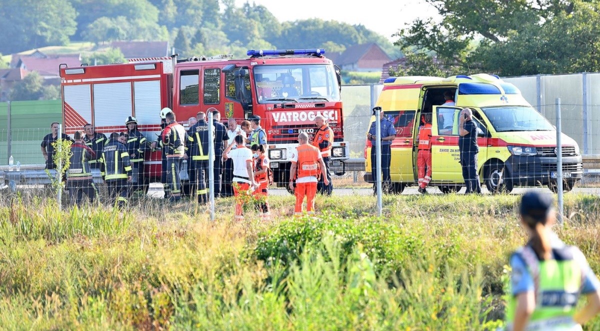 Šef vatrogasaca o nesreći: Odvajali smo žive i mrtve, nemam riječi za to. Grozno