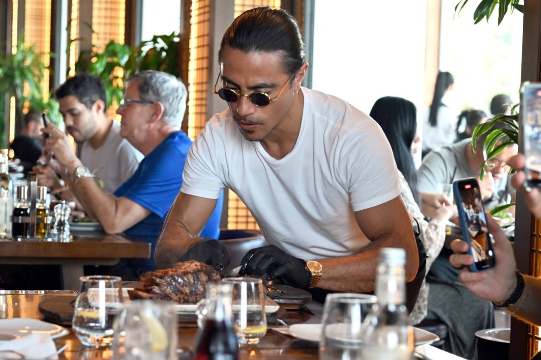 "Ovo je sramotno": Širi se fotografija računa iz restorana Salt Baea od 99.000 eura