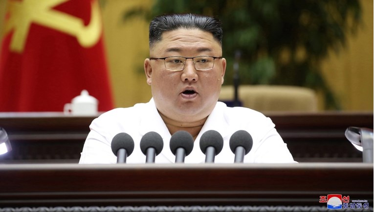 Kim Jong-un kaže da se Sjeverna Koreja suočava s najgorom situacijom u povijesti