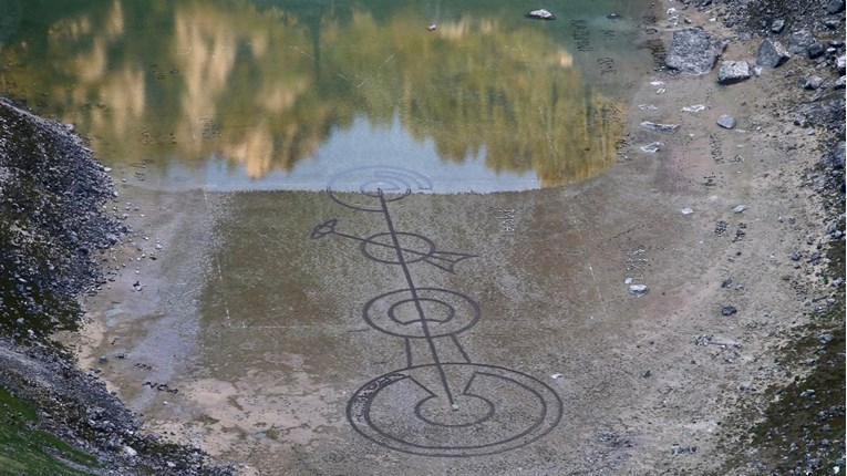 Imoćani o simbolu nacrtanom na dnu Modrog jezera: Meni ovo miriše na sotonske znakove