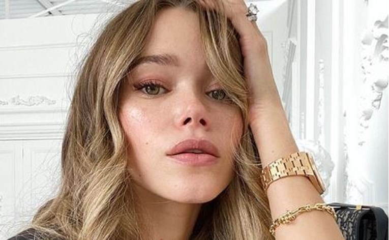 Zbog mladenačkog izgleda za mamu troje djece često misle da je sestra svog sina