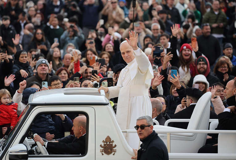 Papa: Čini se da je Rusija odbila zahtjev za božićnim primirjem