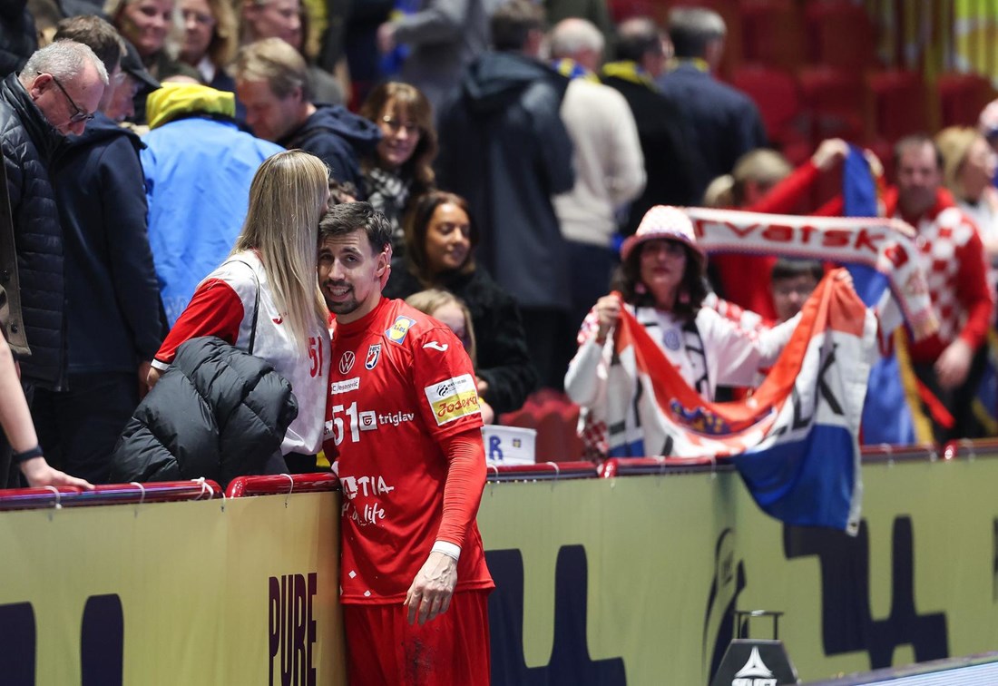 Kapetan hrvatske rukometne reprezentacije nakon poraza potrčao supruzi u zagrljaj