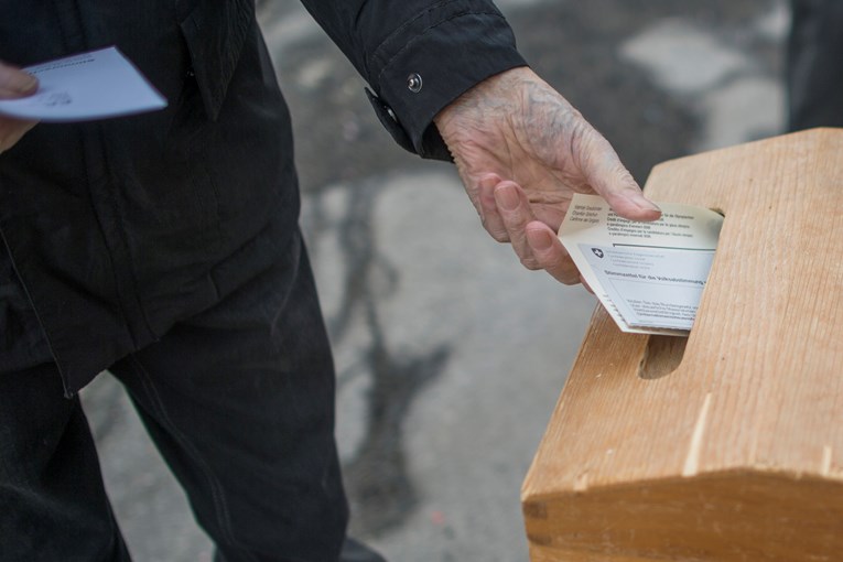 Švicarska glasa o ograničenju broja stanovnika na 10 milijuna