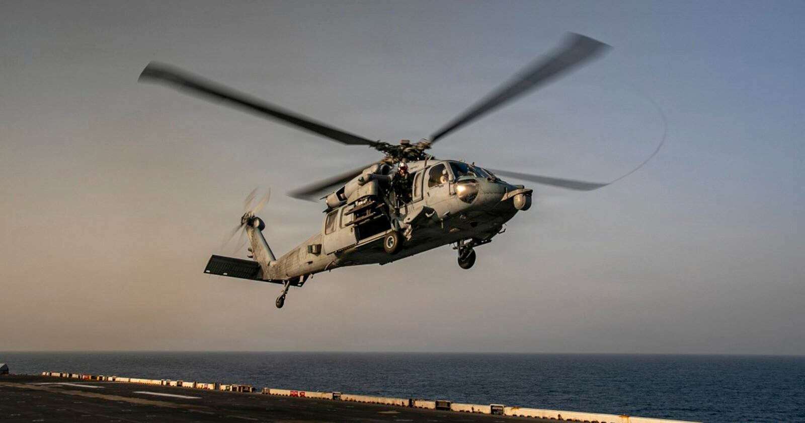U Hormuzu pao američki helikopter. Trump: Piloti su dobro