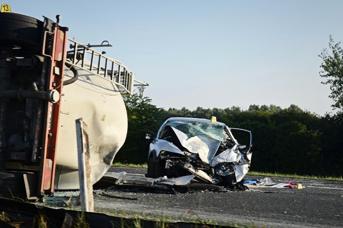Detalji tragedije na A3. Sudarili se cisterna, BMW, dva Mercedesa, Volvo i Renault