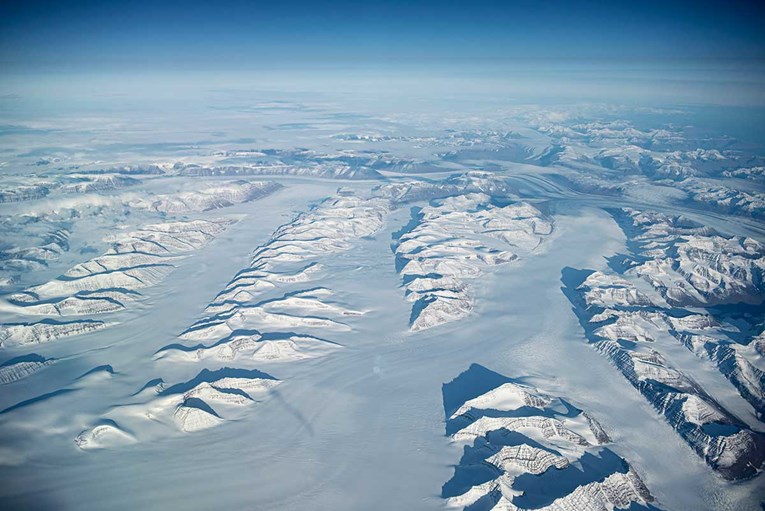 U 23 godine Zemlja je izgubila 28 bilijuna tona leda