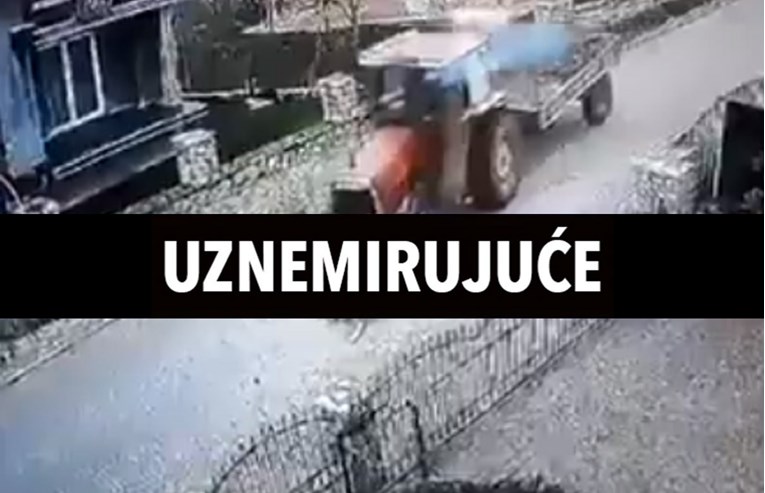 UZNEMIRUJUĆE Širi se snimka iz BiH, traktorom lovio psa i namjerno ga pregazio