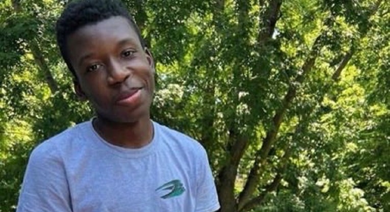 Mladić u SAD-u upucan u glavu jer je zvonio na kriva vrata, ispričao što se dogodilo