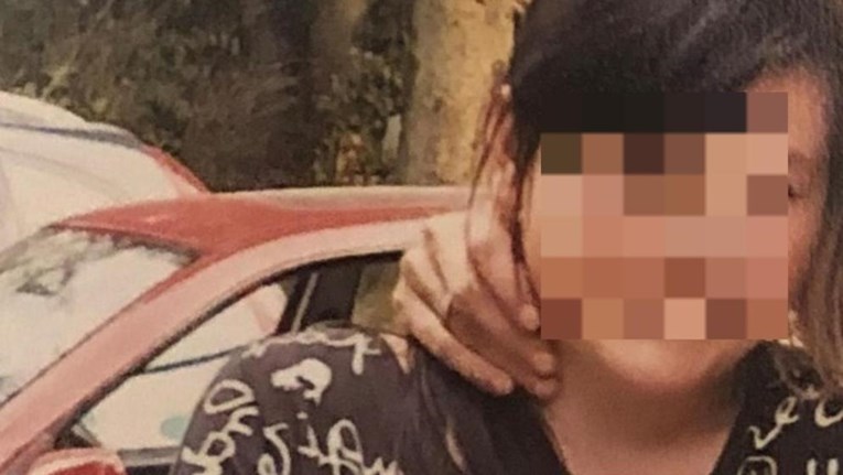 Detalji strave u Njemačkoj: Sestra izbola 3-godišnjeg brata 28 puta, spavao je