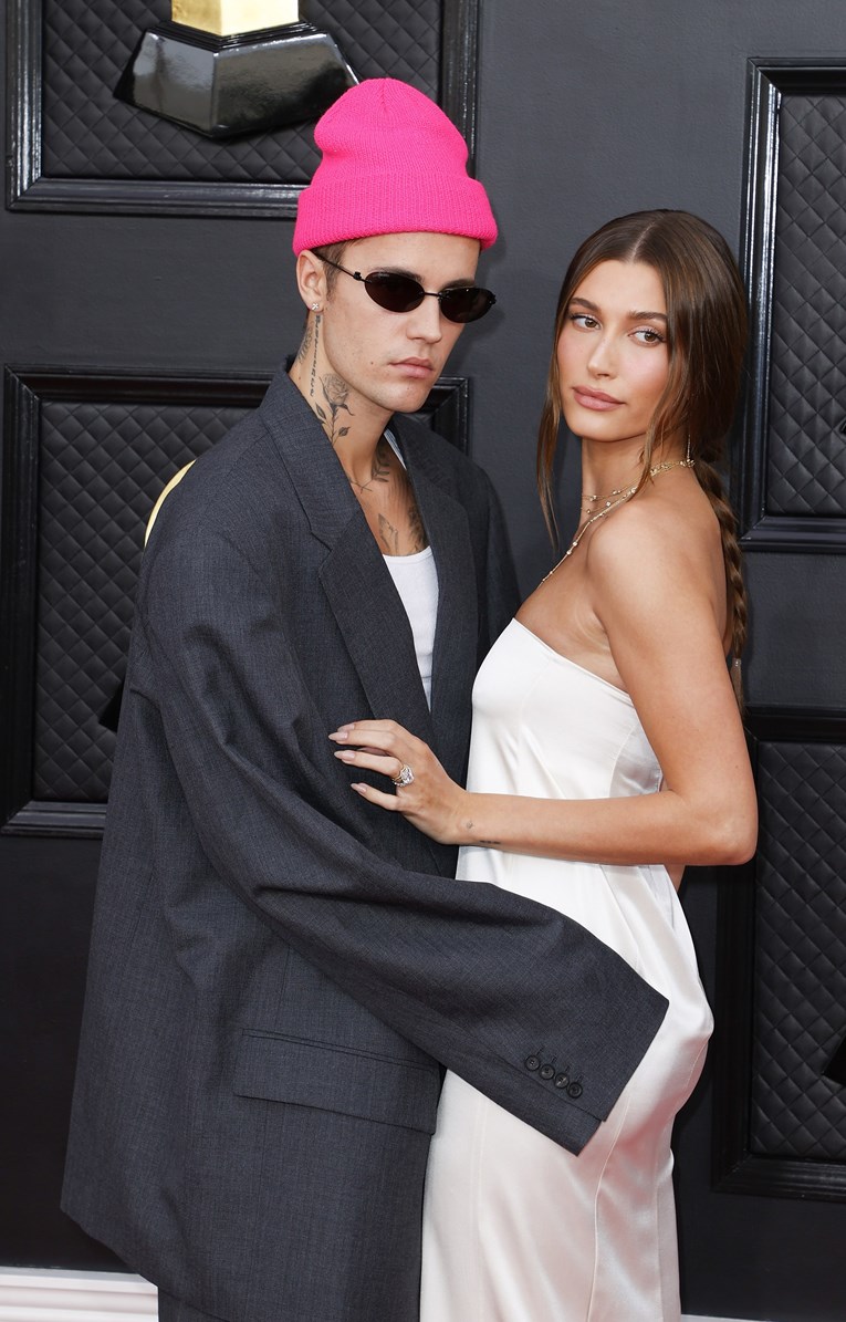 Minimalizam koji izgleda skupo: Hailey Bieber zna kako