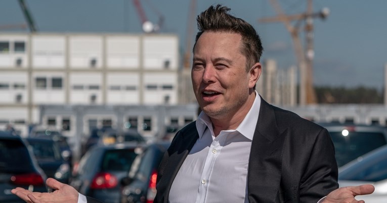 Elon Musk prodao dionice Tesle za gotovo 4 milijarde dolara