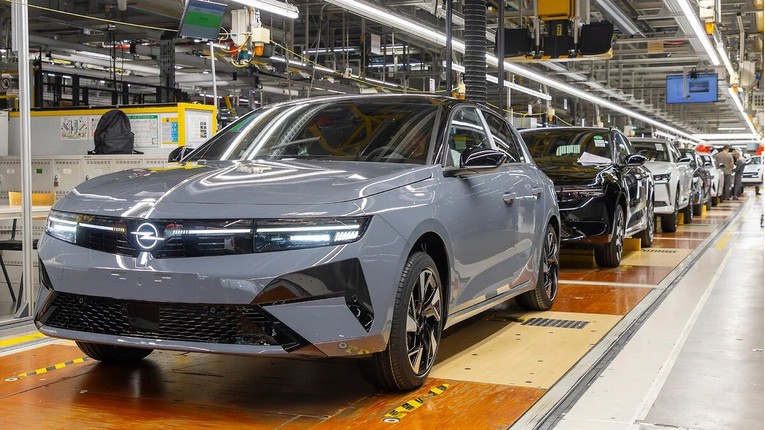 Opel ulaže milijardu eura: Nova Astra i Corsa na platformi STLA One