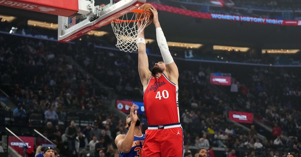 Zubac dominantno nadigrao jednog od najboljih centara NBA lige