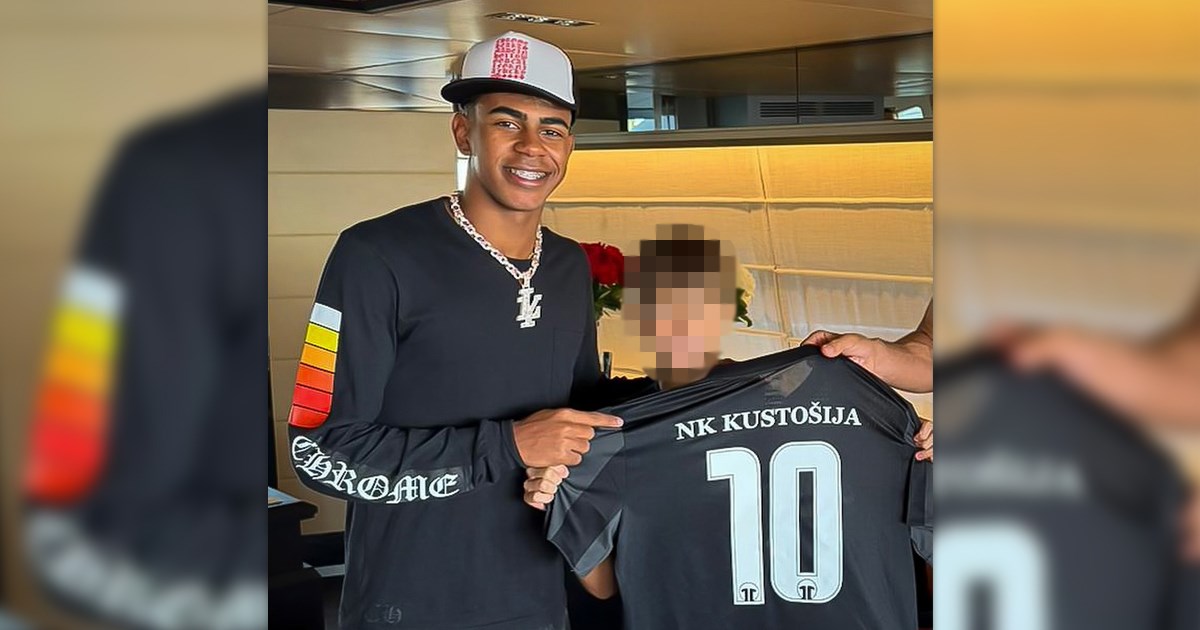 Lamine Yamal se fotkao s dresom Kustošije