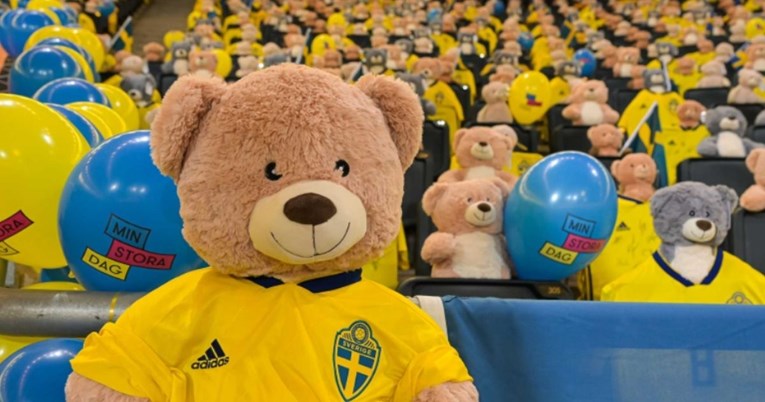 Švedsku i Hrvatsku s tribina gledaju plišani medvjedići