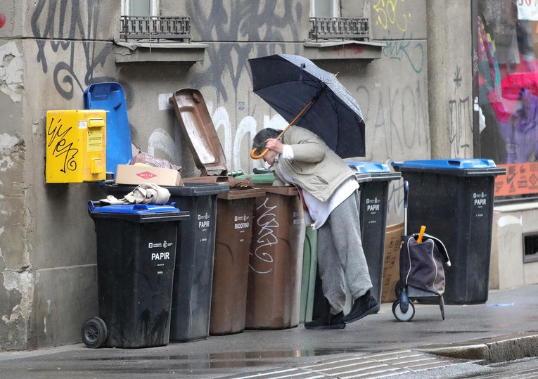 Blokirano gotovo 195.000 građana