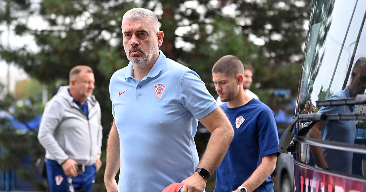 Pletikosin sin (15) napustio Hajduk