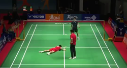 Igrač badmintona (17) preminuo na terenu