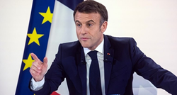 Macron: Europa mora nastaviti pomagati Ukrajini, čak i ako Amerika odustane od toga