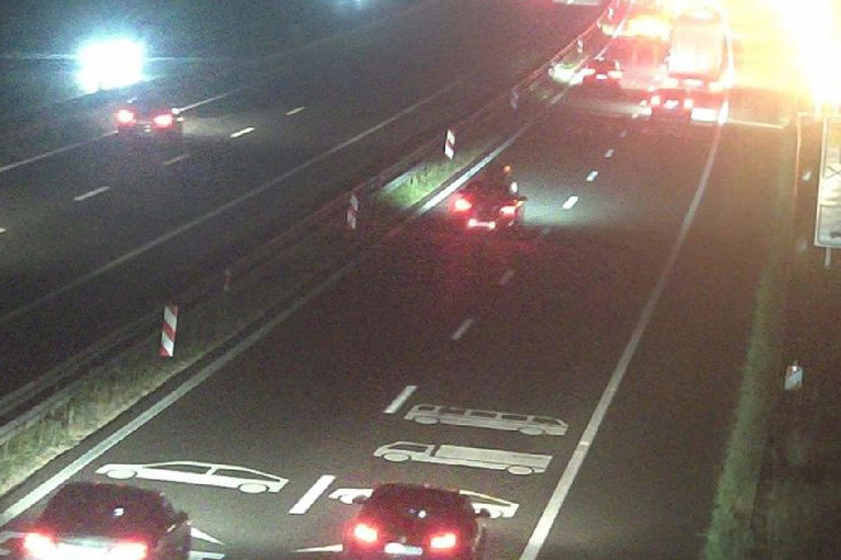 Gužve prema Zagrebu, zatvorena autocesta A11 zbog nesreće