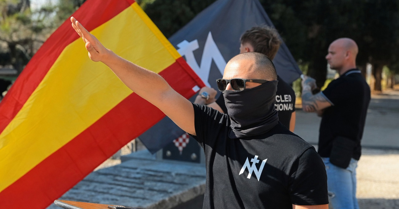 Španjolski neonacisti održali komemoraciju na Luburićevu grobu. Pogledajte video