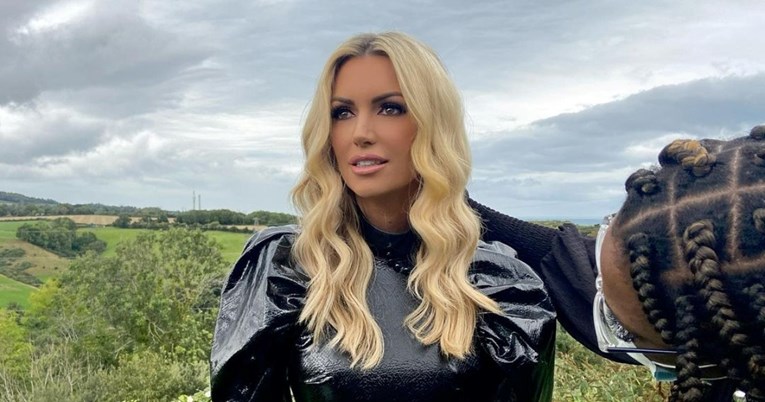 Bivša Miss svijeta pozvala surogat majku iz Ukrajine da dođe živjeti kod nje u Irsku