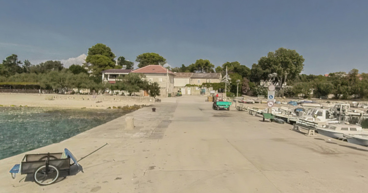 Pijani napali 25-godišnjaka i demolirali kuću na Silbi. Protjerani su iz Hrvatske