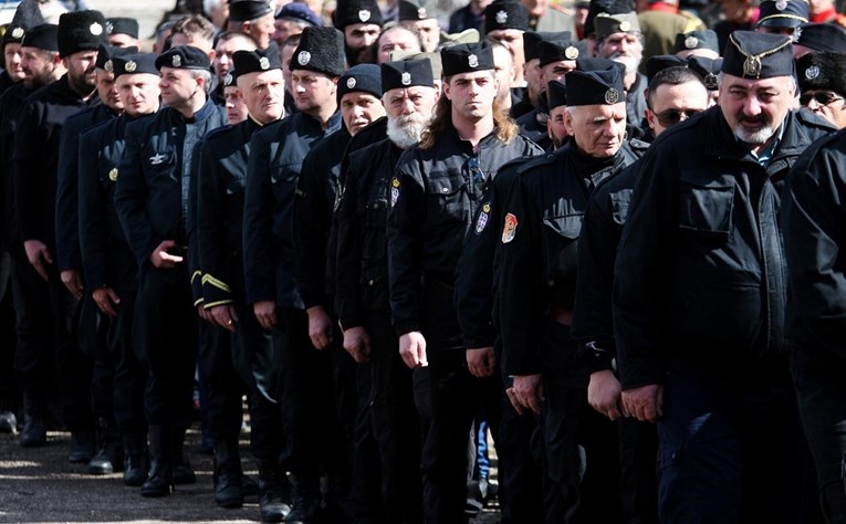 Radikali imali veliki skup u Novom Sadu, puštali "Sprem'te se, sprem'te četnici"