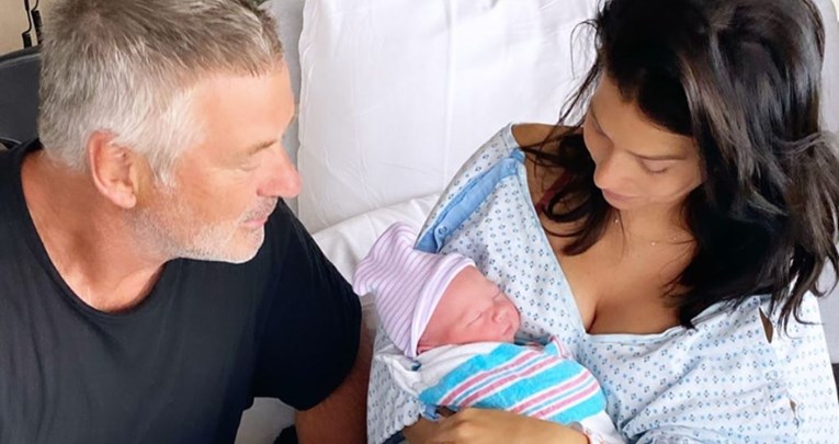 Alec i Hilaria Baldwin pokazali novorođenog sina pa otkrili značenje njegovog imena