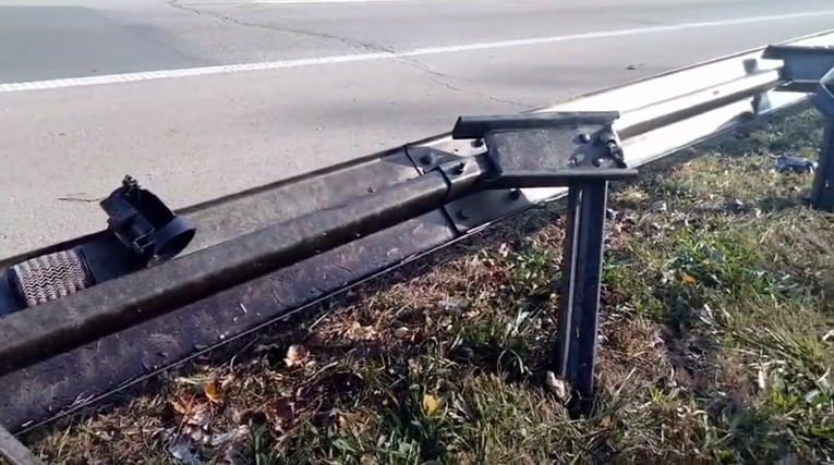 Kombi s mladim judašima sletio s ceste u Srbiji. Poginuo 16-godišnjak, 8 ozlijeđenih