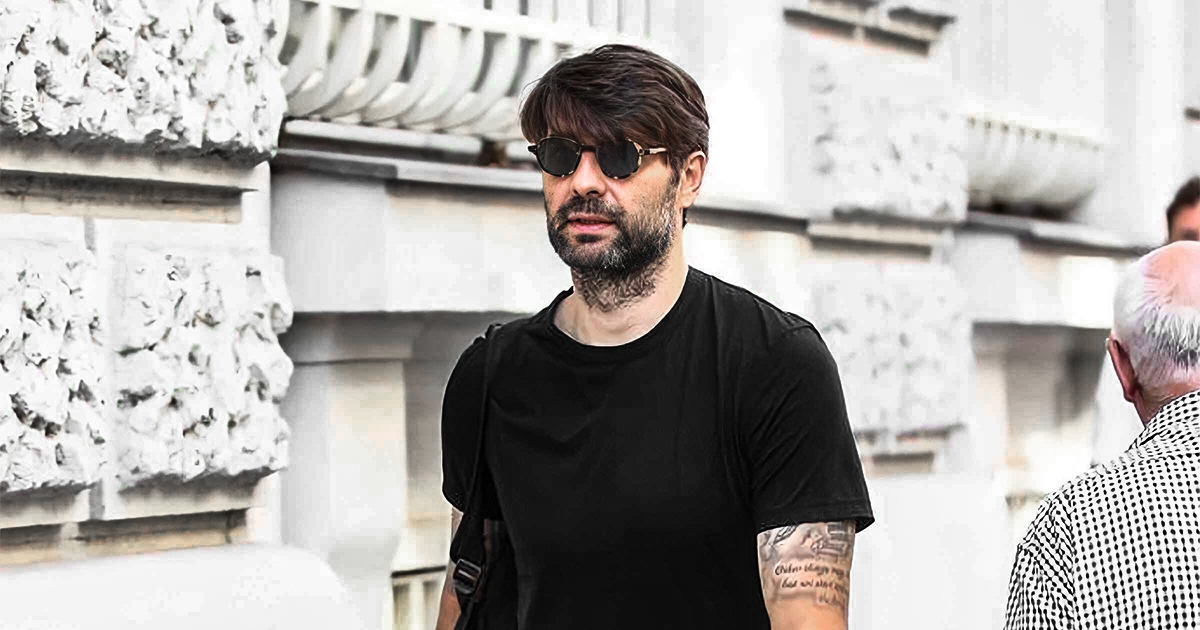 Ćorluka snimljen nakon priča o nevoljama u braku, detalj na ruci otkrio istinu