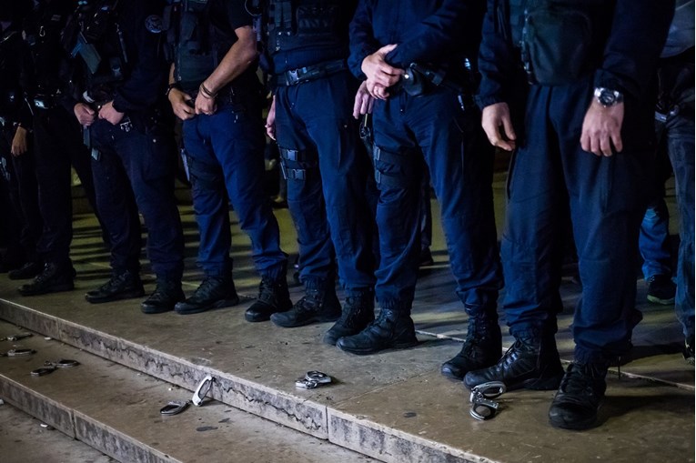 Američki kazneni sustav pod pritiskom, policajci masovno napuštaju službu