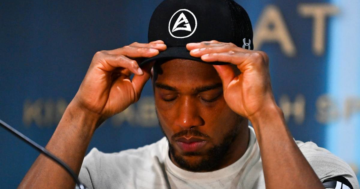 Joshua dva dana nakon nesreće pušten iz bolnice pa otišao na sprovod prijateljima