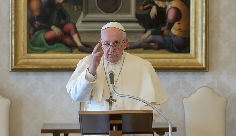 Papa otišao iz Vatikana moliti u rimsku baziliku