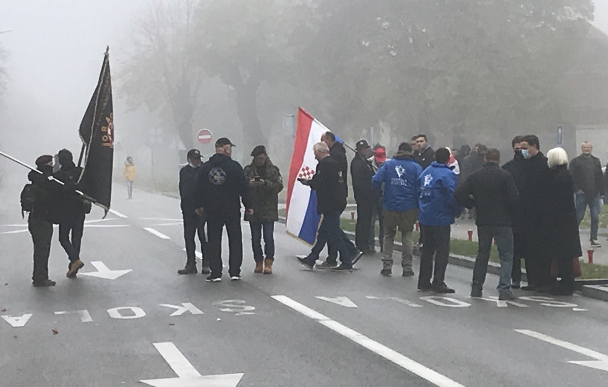 Danas je Kolona sjećanja. Mislite li da se trebala održati?