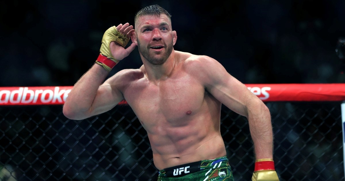 UFC prvak ostaje bez podrške u domovini. "Sramotno je da kleči pred Trumpom"