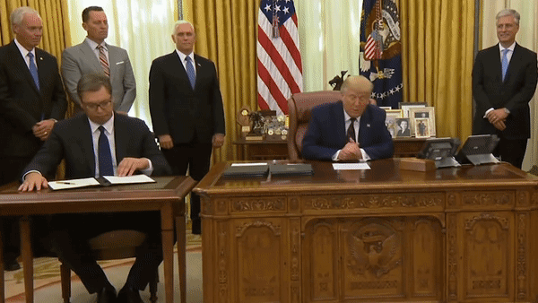 Što točno znači sporazum Srbije i Kosova zbog kojeg Vučića sad masovno ismijavaju?