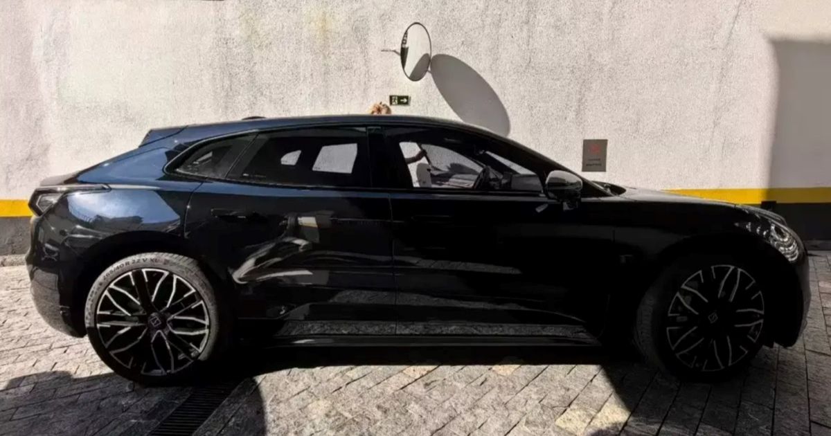 FOTO Ovaj kineski auto može zaustaviti metke