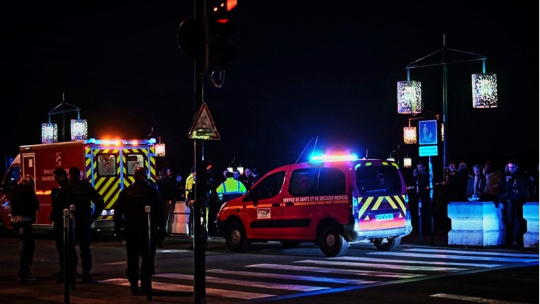 Napad nožem u Francuskoj. Ubijena jedna osoba, napadača ubila policija