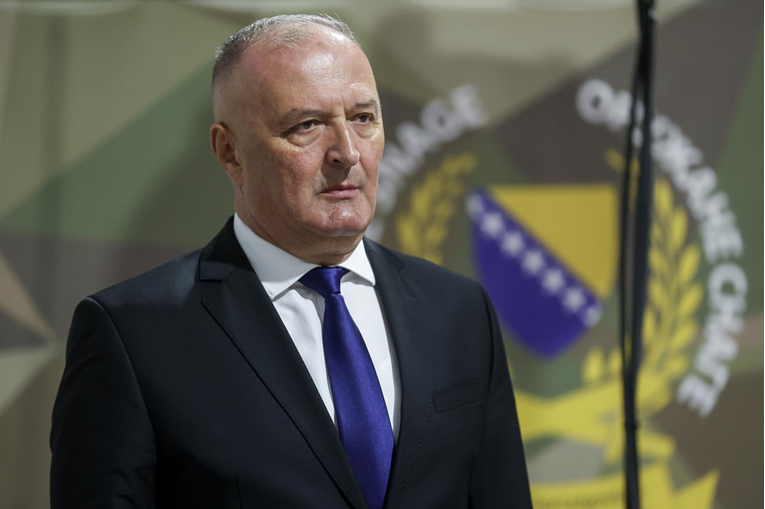 Ministar obrane BiH: Ustaška kopilad uporno lobira da se podijeli BiH