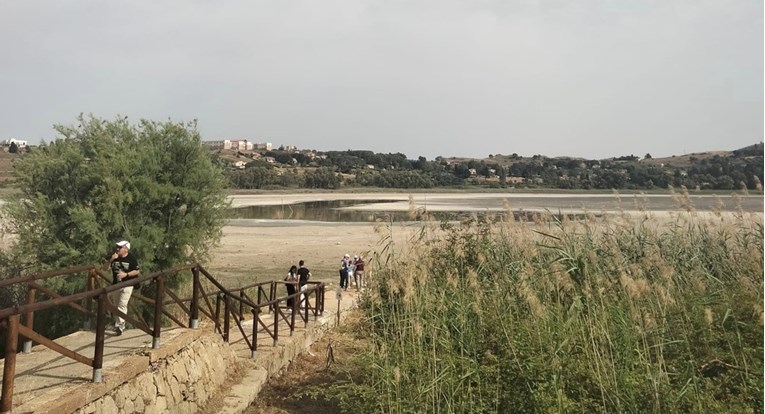 Nestaje jedino prirodno jezero na Siciliji. Poljoprivrednici: Situacija je užasna