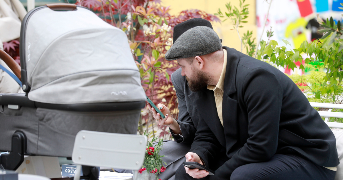 Matija Cvek prvi put snimljen sa samozatajnom djevojkom i njihovom kćerkicom