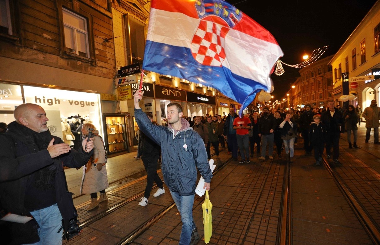 FOTO Pogledajte galeriju slika s novog prosvjeda protiv covid-potvrda