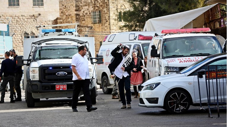 Dvoje mrtvih i više ranjenih u terorističkom napadu u Izraelu