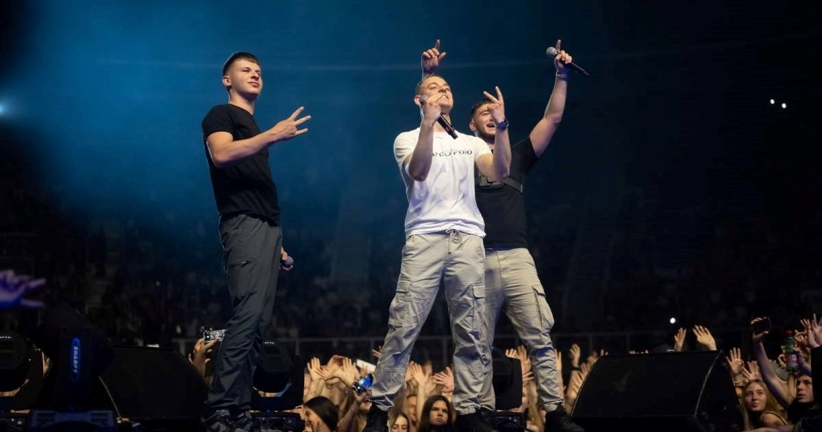 Trap ludnica u Zadru: Grše, Miach, Vojko V i drugi nastupili pred punim Višnjikom