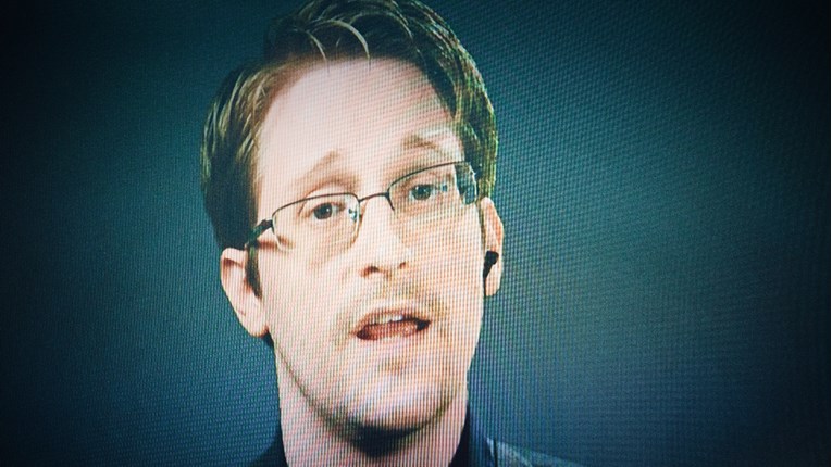 Snowden će američkoj vladi vratiti 5 milijuna dolara zarađenih na knjigama i govorima