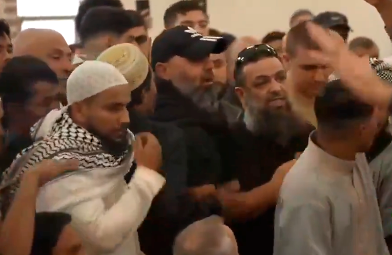 VIDEO Australski premijer izviždan u džamiji: "Zašto je ovdje. Izbacite ga"