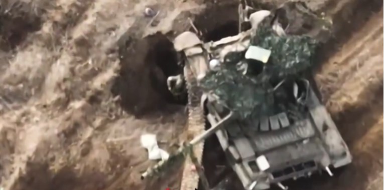 Ruska brigada na istoku napada prastarim tenkovima. Ova bitka traje mjesecima